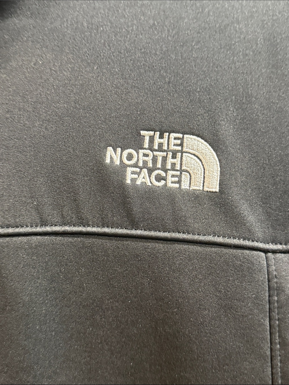 The North Face Men's Black Lightweight Full-Zip Jacket - Picture 3 of 5